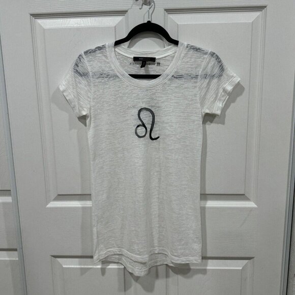 womens bcbg maxazria Tshirt Tee Top White Size Xxs Leo Horoscope - Picture 1 of 9